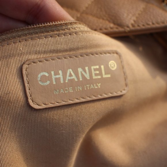 Auth CHANEL Caviar Gold Chain Shopping Tote Bag - Picture 6 of 16